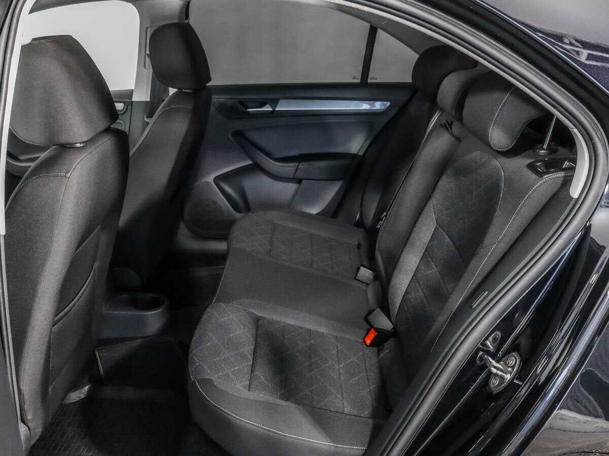 Купить Volkswagen Polo с пробегом. Фото: #9