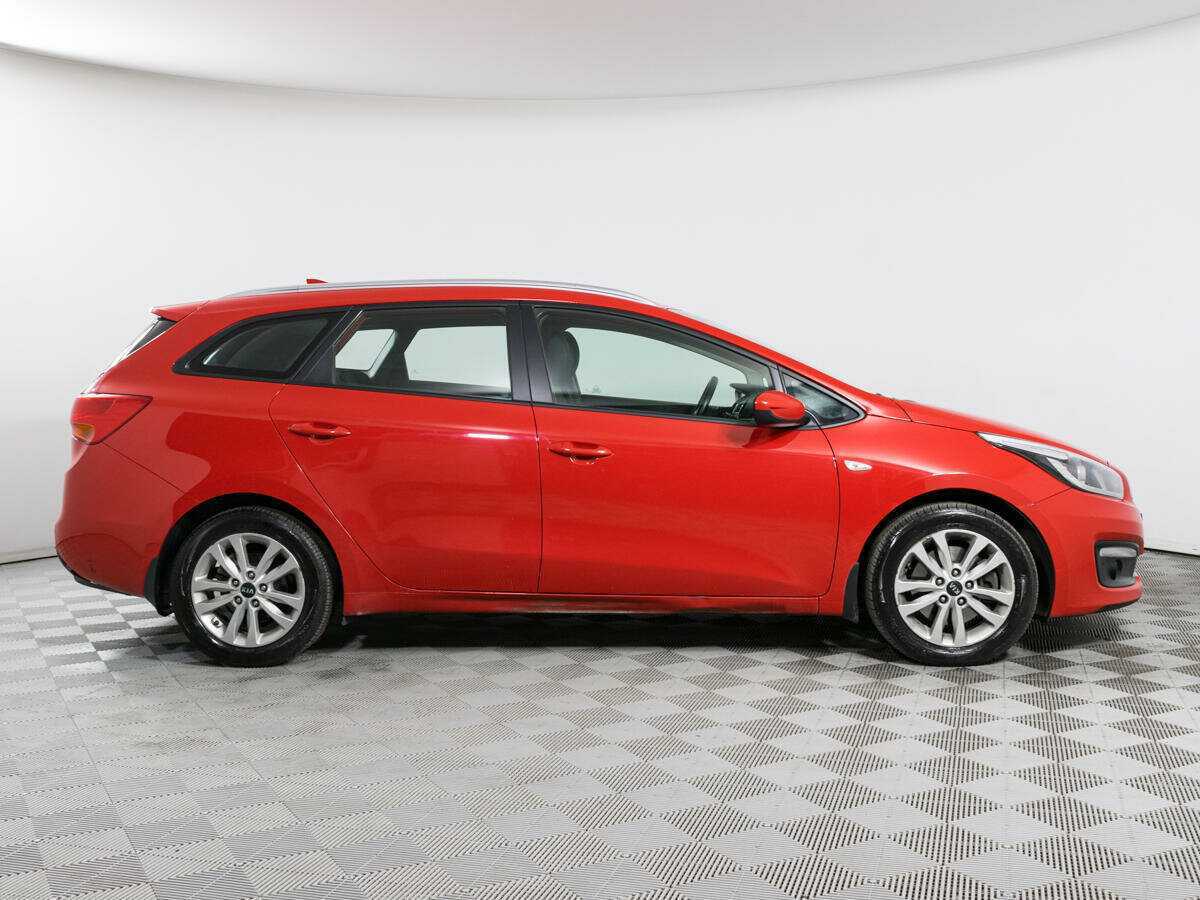 Купить Kia Ceed с пробегом. Фото: #3