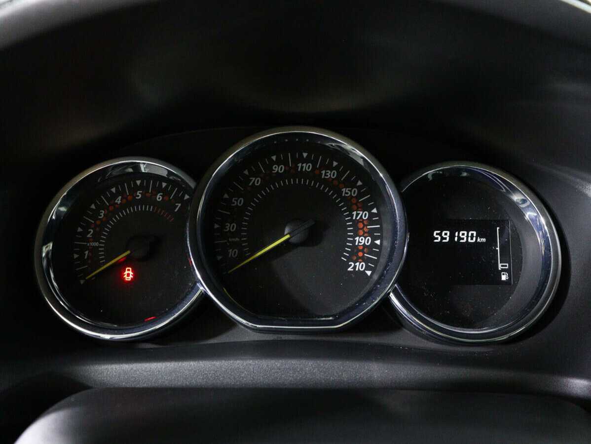 Купить Renault Logan с пробегом. Фото: #8