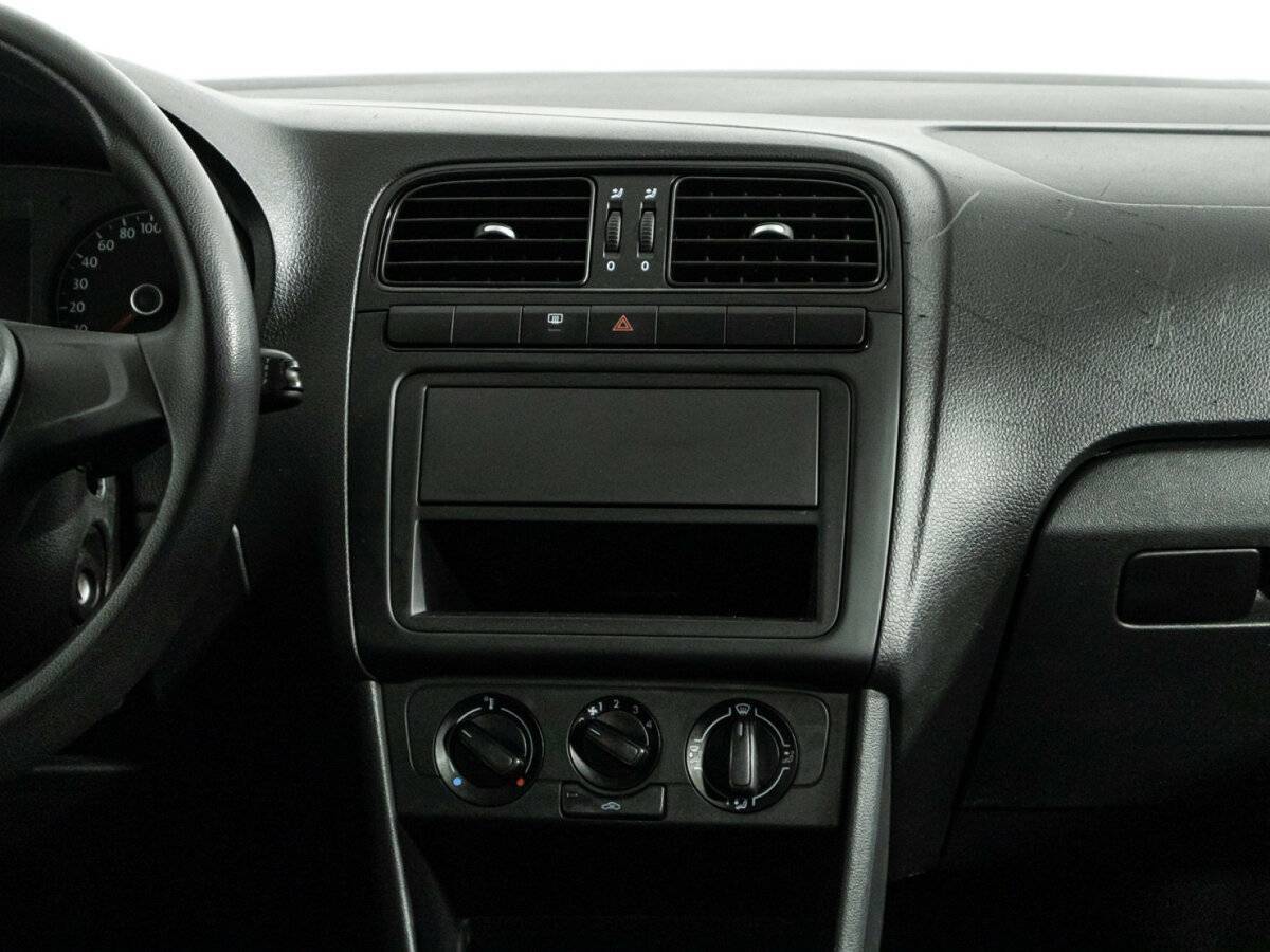 Купить Volkswagen Polo с пробегом. Фото: #13