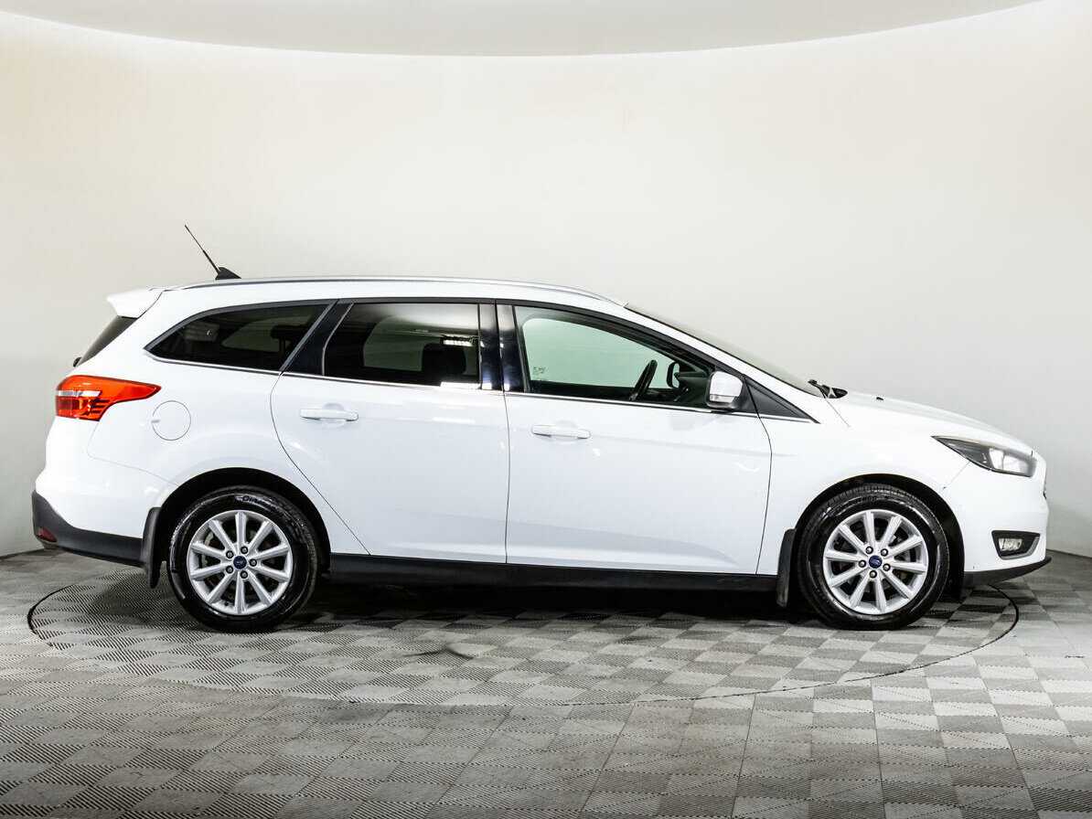Купить Ford Focus с пробегом. Фото: #3