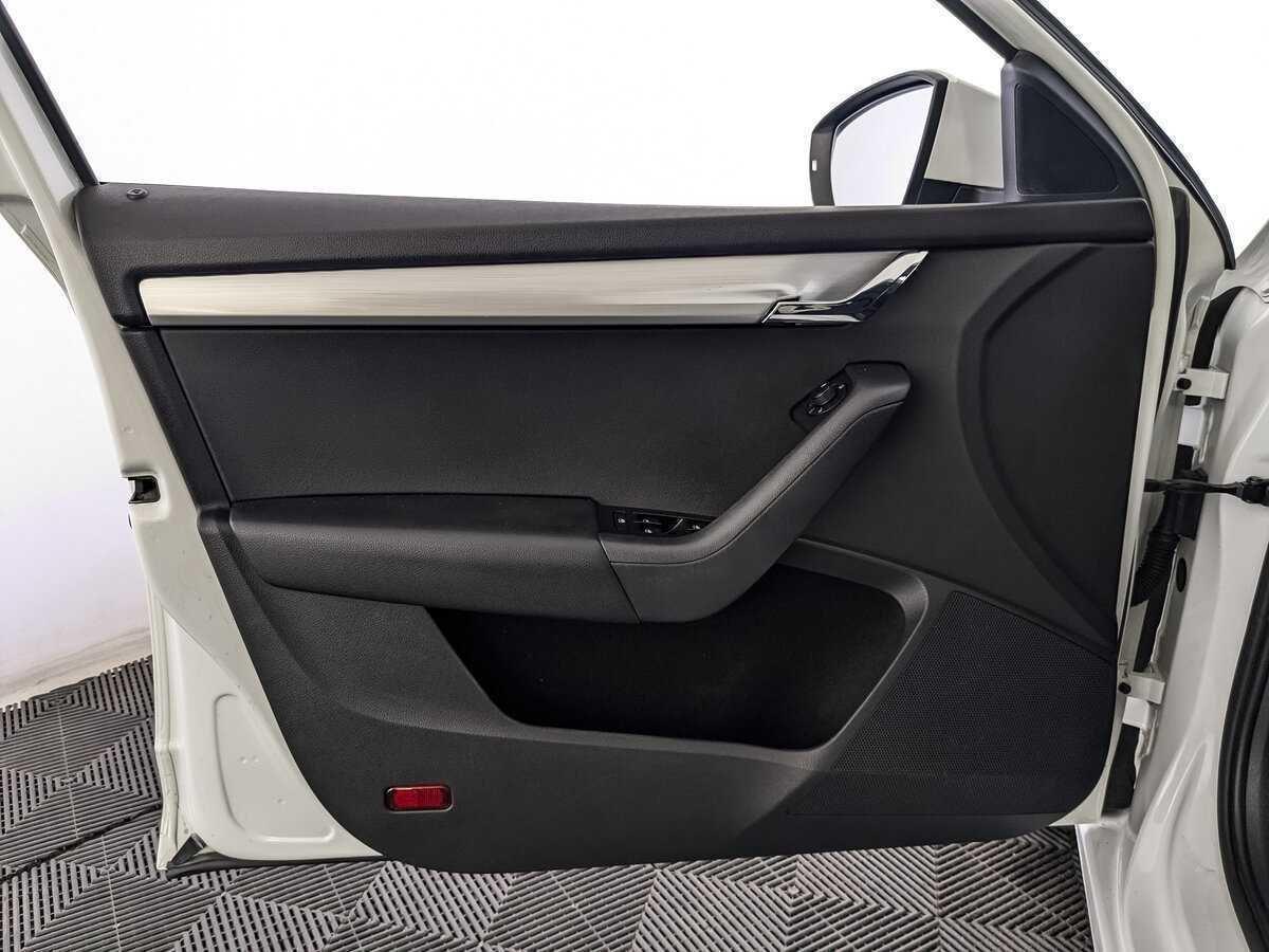 Купить Skoda Octavia с пробегом. Фото: #13