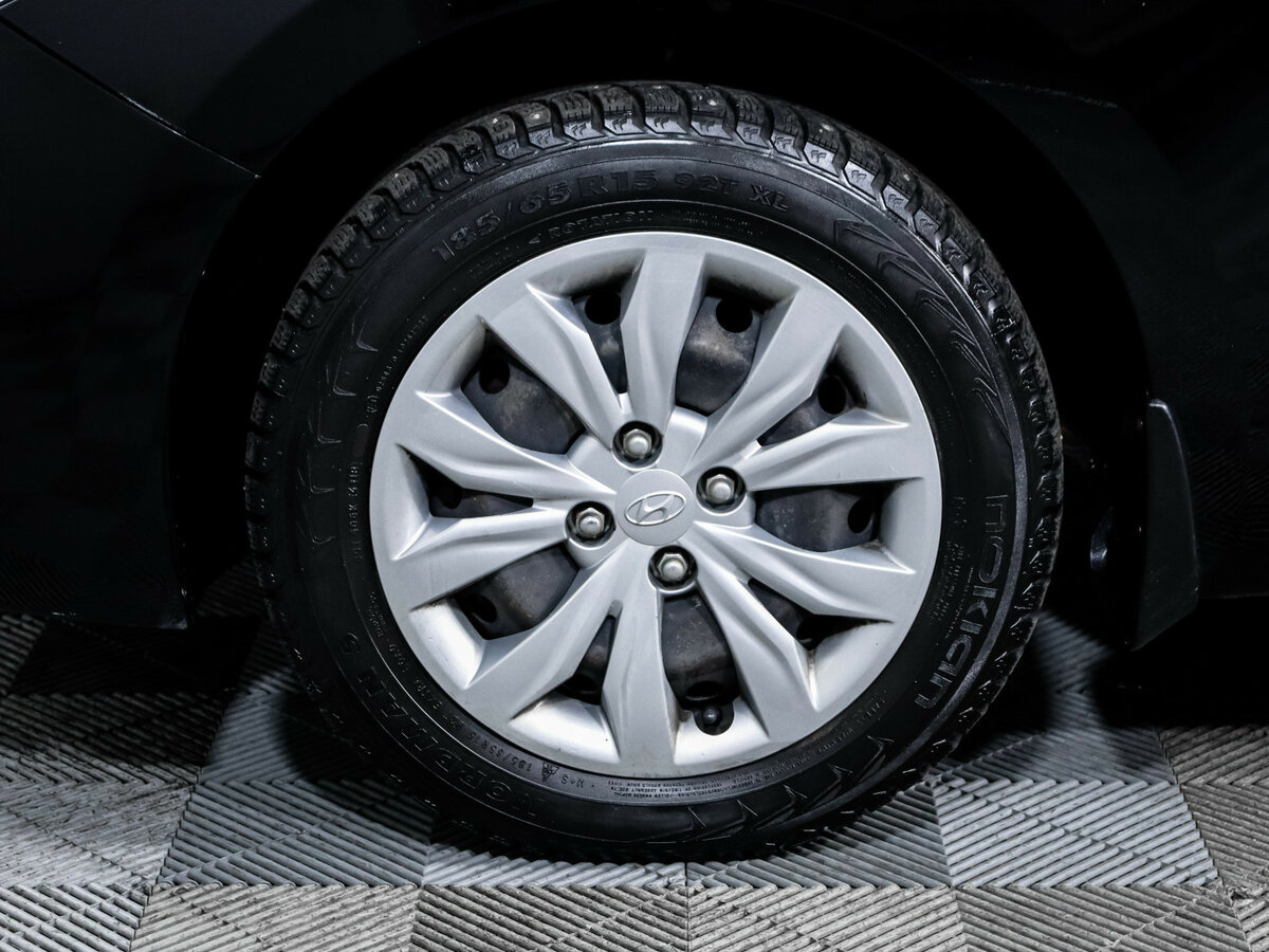 Купить Hyundai Solaris с пробегом. Фото: #12