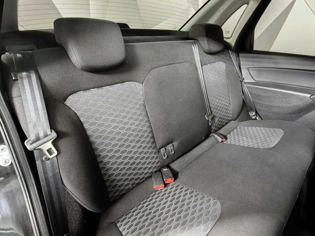 Купить Lada (ВАЗ) Granta с пробегом. Фото: #11