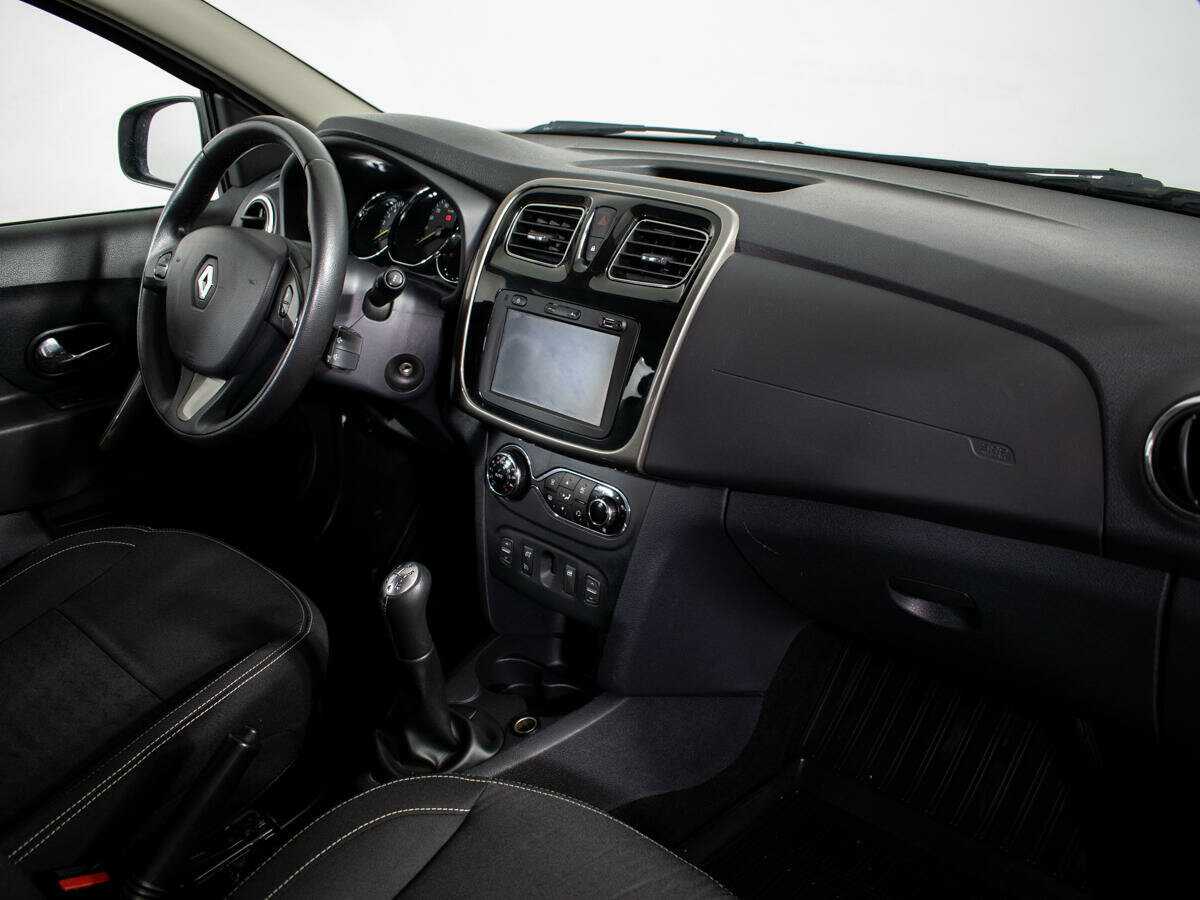 Купить Renault Sandero с пробегом. Фото: #8