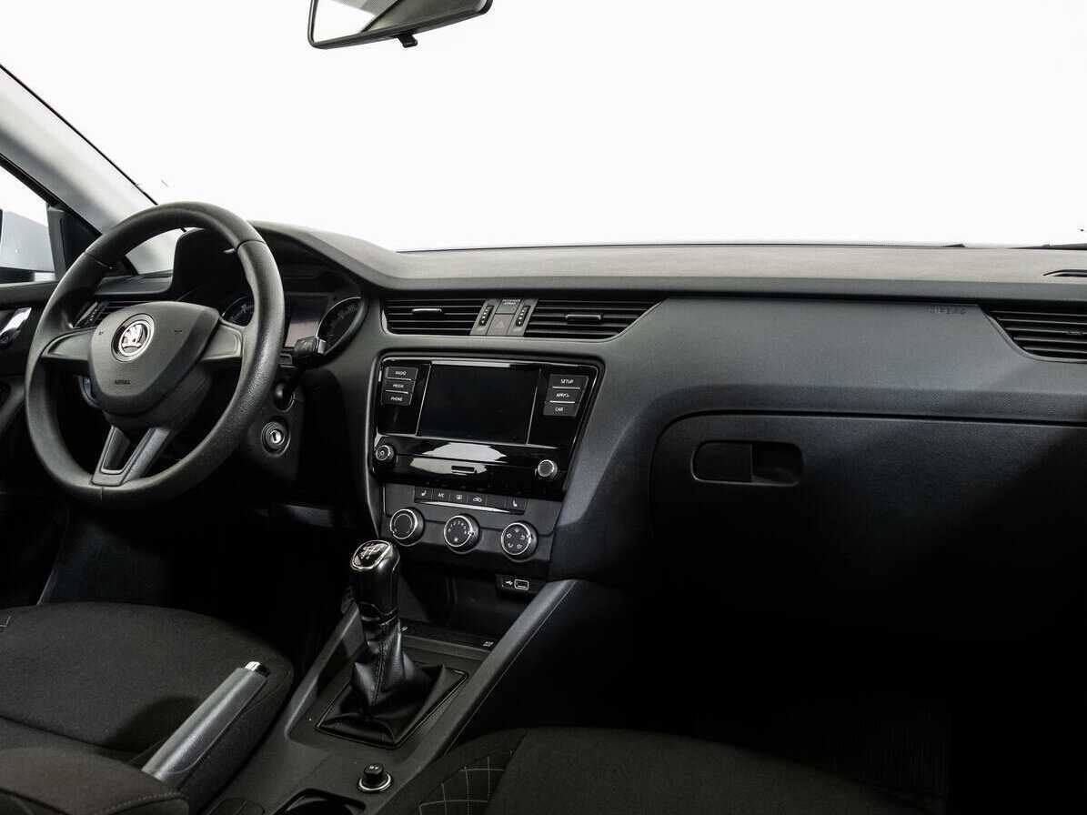 Купить Skoda Octavia с пробегом. Фото: #8