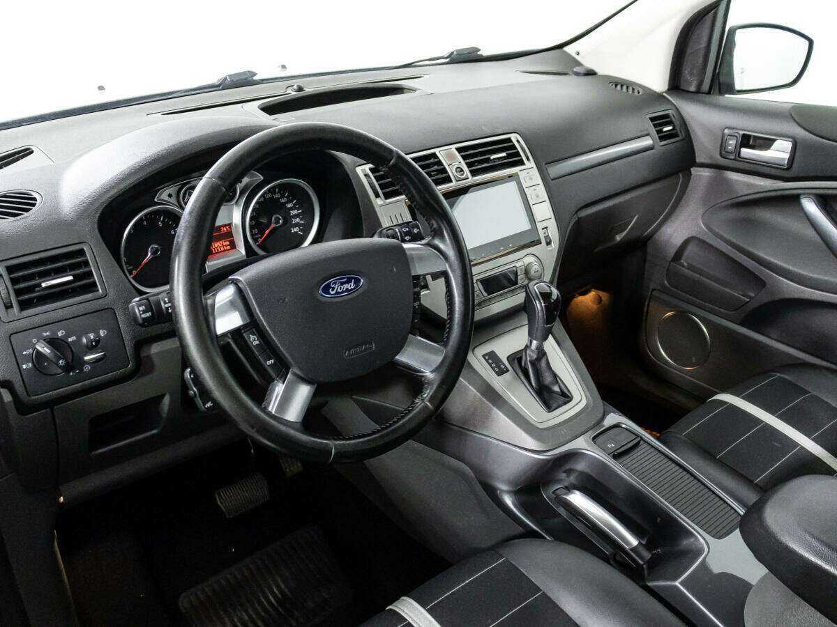 Купить Ford Kuga с пробегом. Фото: #10