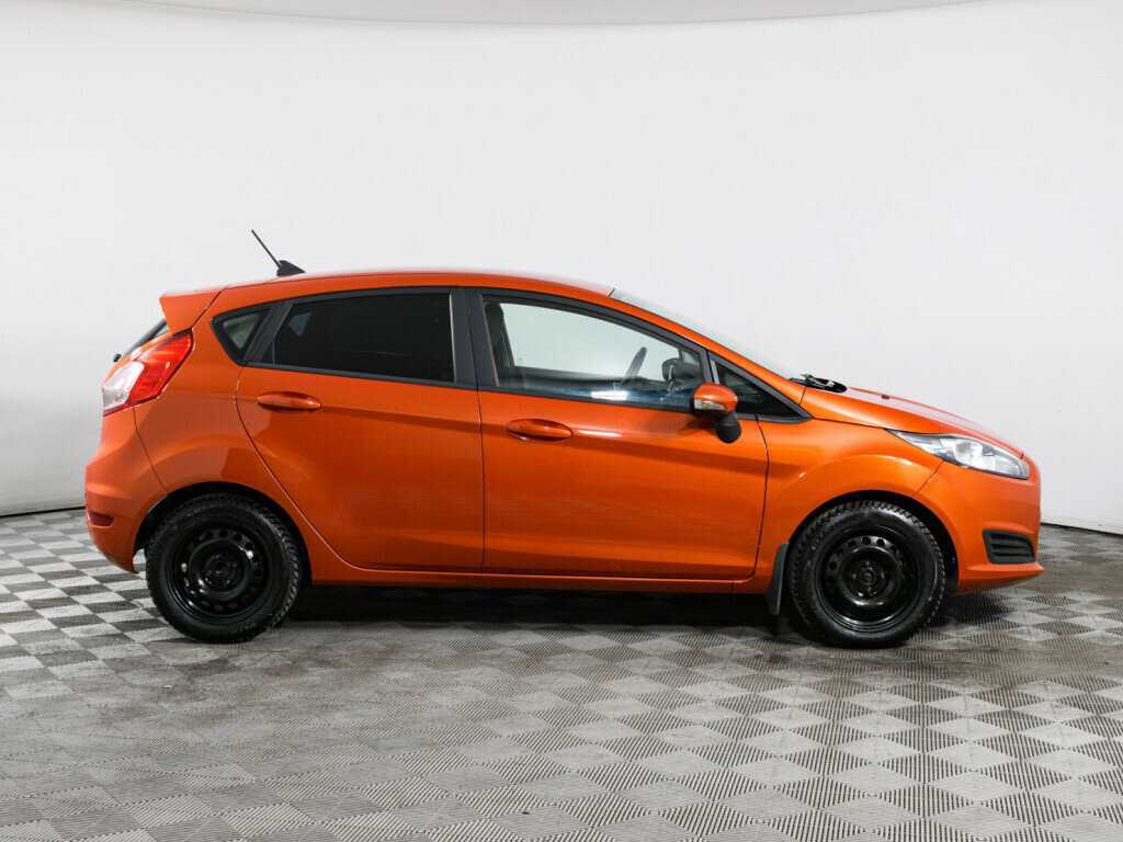 Купить Ford Fiesta с пробегом. Фото: #3
