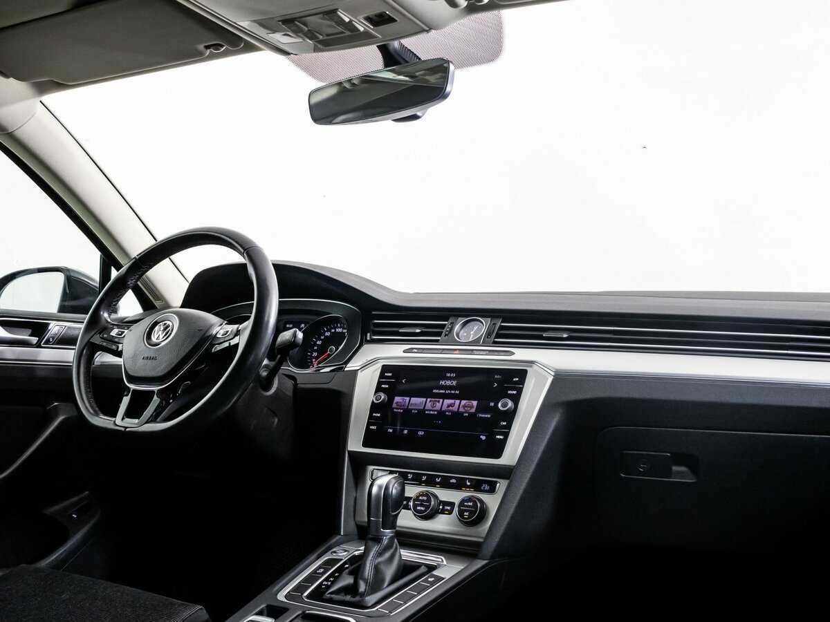 Купить Volkswagen Passat с пробегом. Фото: #6
