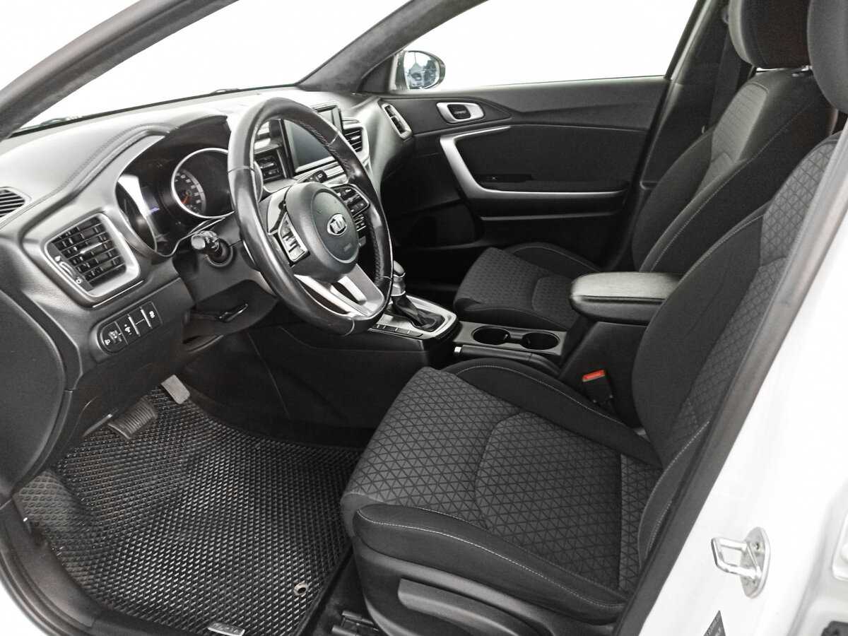 Купить Kia Ceed с пробегом. Фото: #13