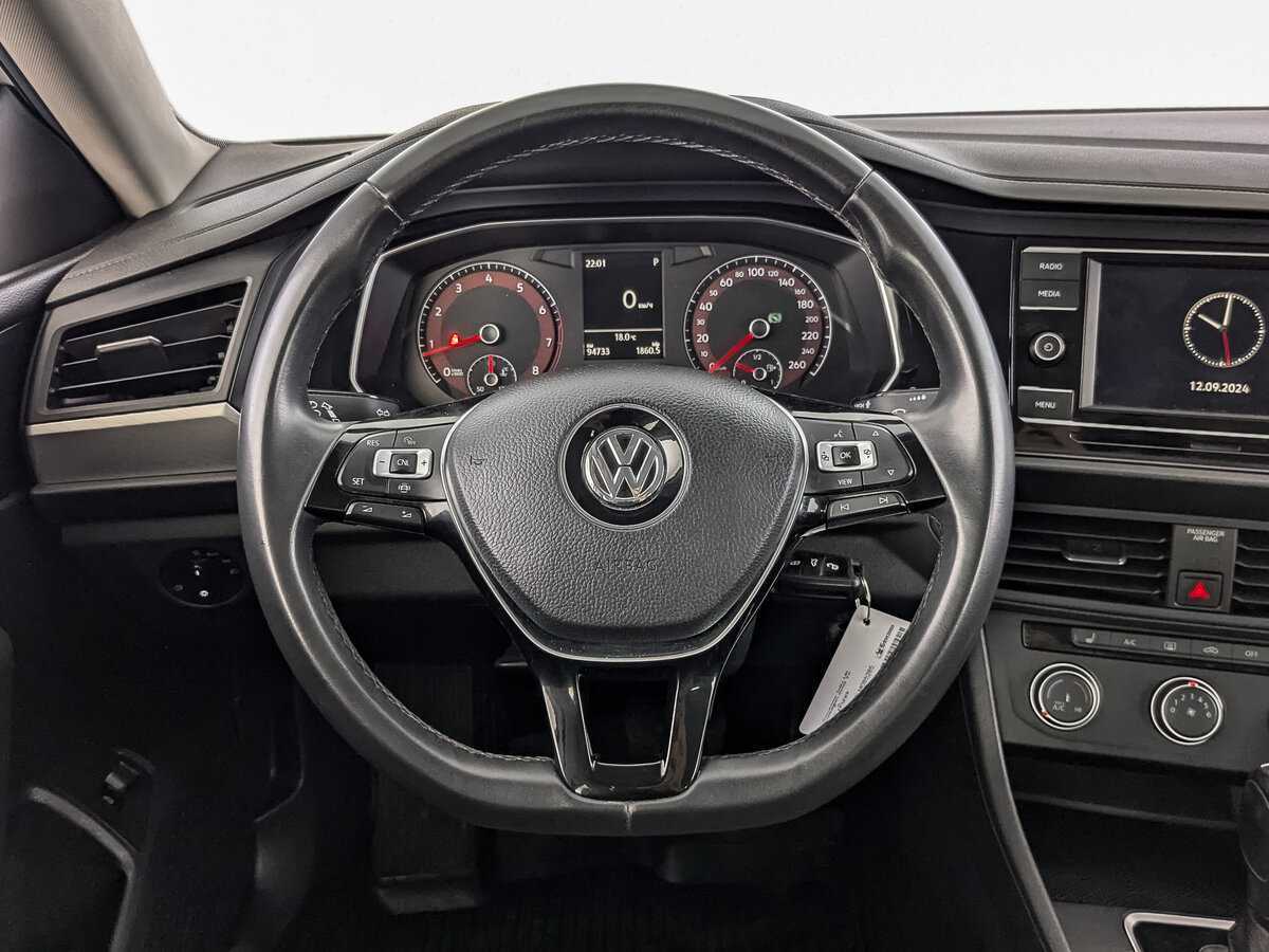 Купить Volkswagen Jetta с пробегом. Фото: #17