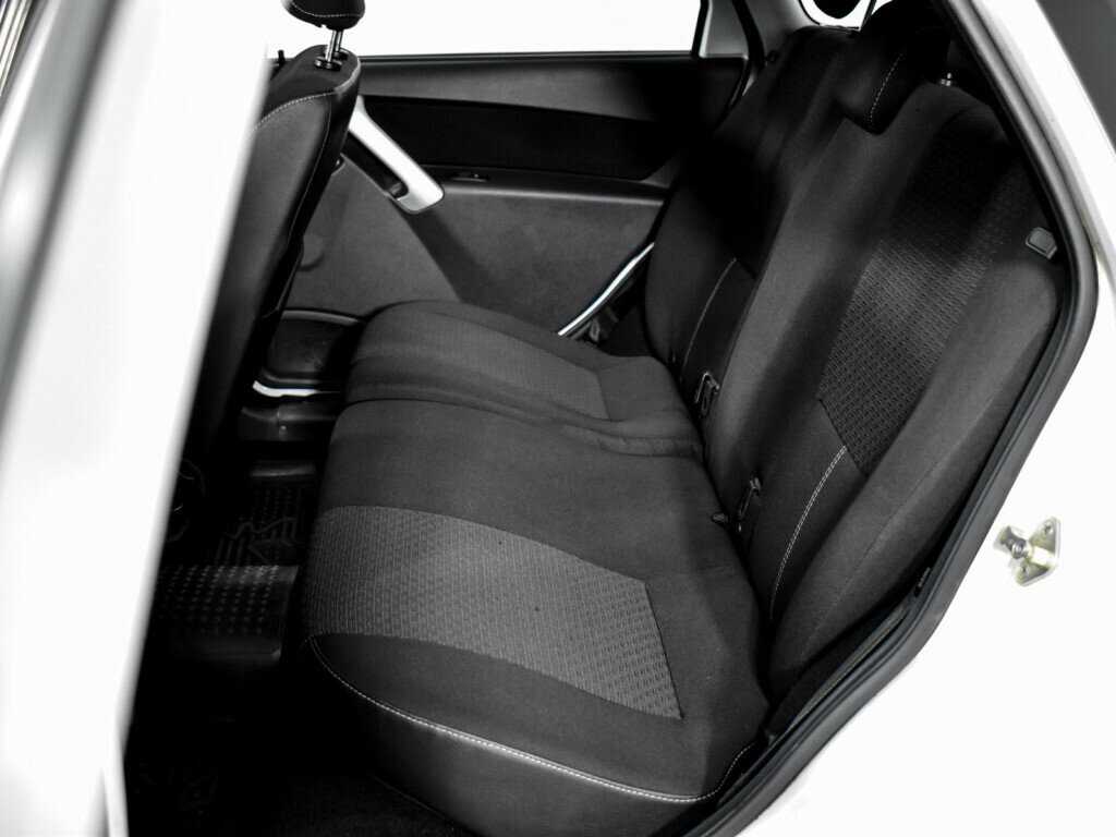 Купить Lada (ВАЗ) Granta с пробегом. Фото: #10