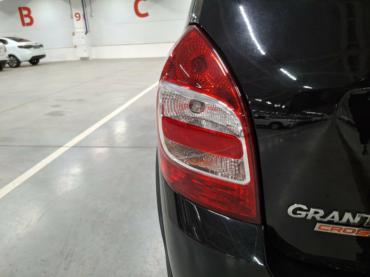 Купить Lada (ВАЗ) Granta с пробегом. Фото: #8