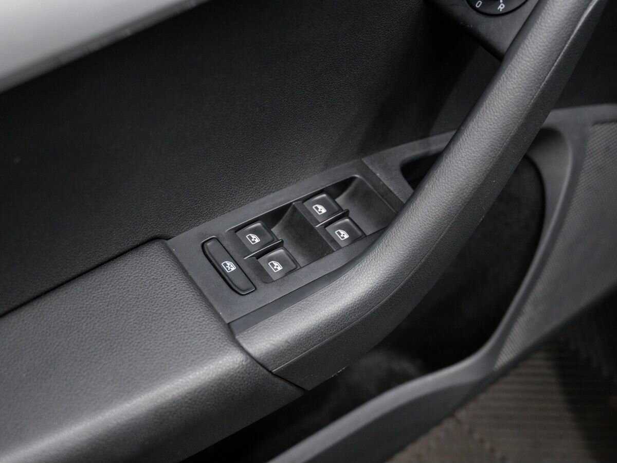 Купить Skoda Octavia с пробегом. Фото: #14