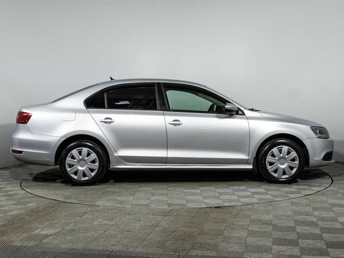 Купить Volkswagen Jetta с пробегом. Фото: #3