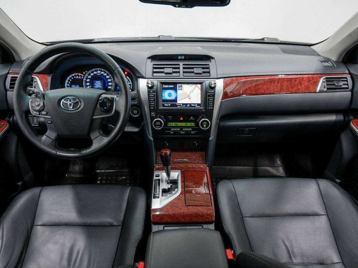 Купить Toyota Camry с пробегом. Фото: #10