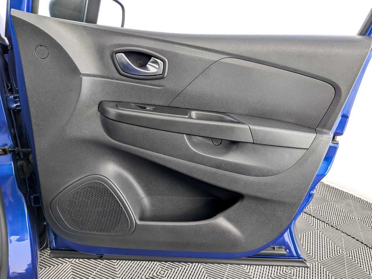 Купить Renault Kaptur с пробегом. Фото: #23