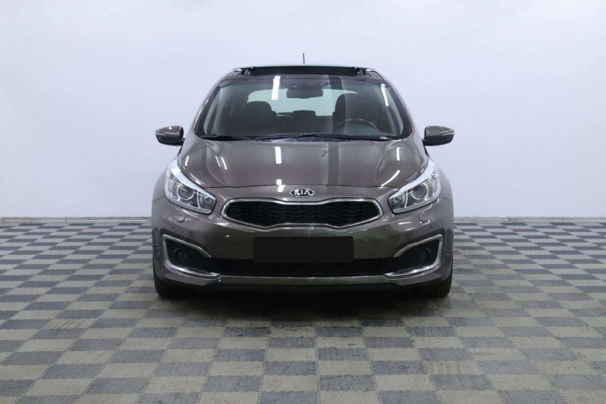 Купить Kia Ceed с пробегом. Фото: #4