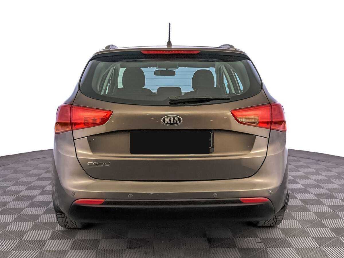 Купить Kia Ceed с пробегом. Фото: #5
