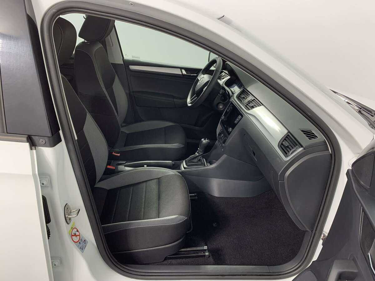 Купить Skoda Rapid с пробегом. Фото: #15