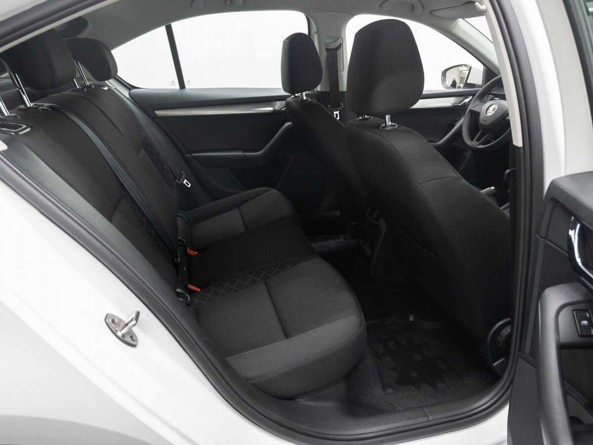 Купить Skoda Octavia с пробегом. Фото: #11