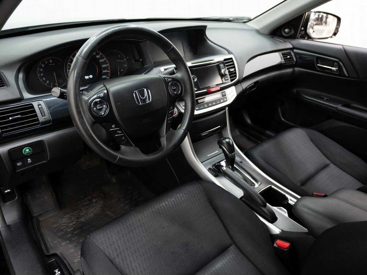 Купить Honda Accord с пробегом. Фото: #6