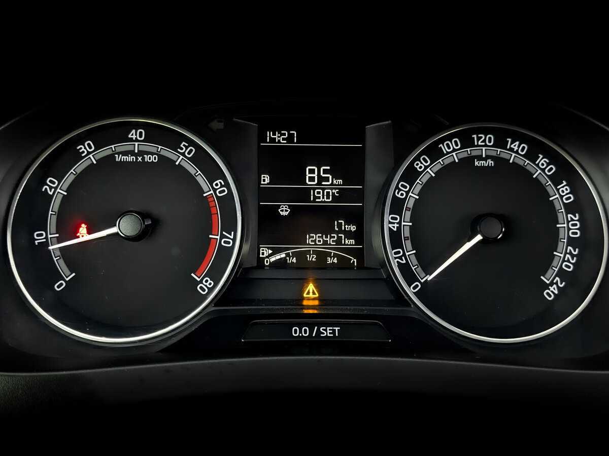 Купить Skoda Rapid с пробегом. Фото: #12