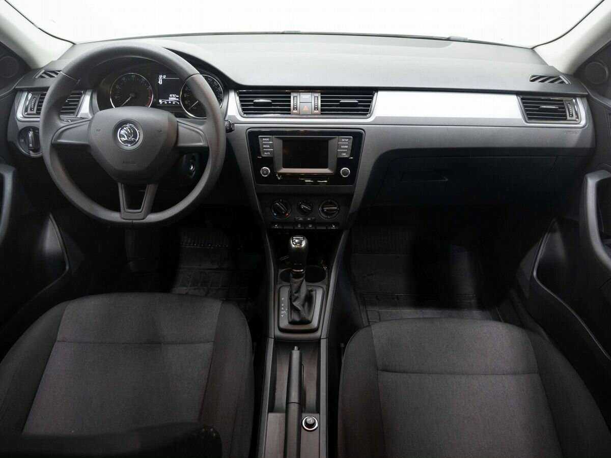 Купить Skoda Rapid с пробегом. Фото: #12