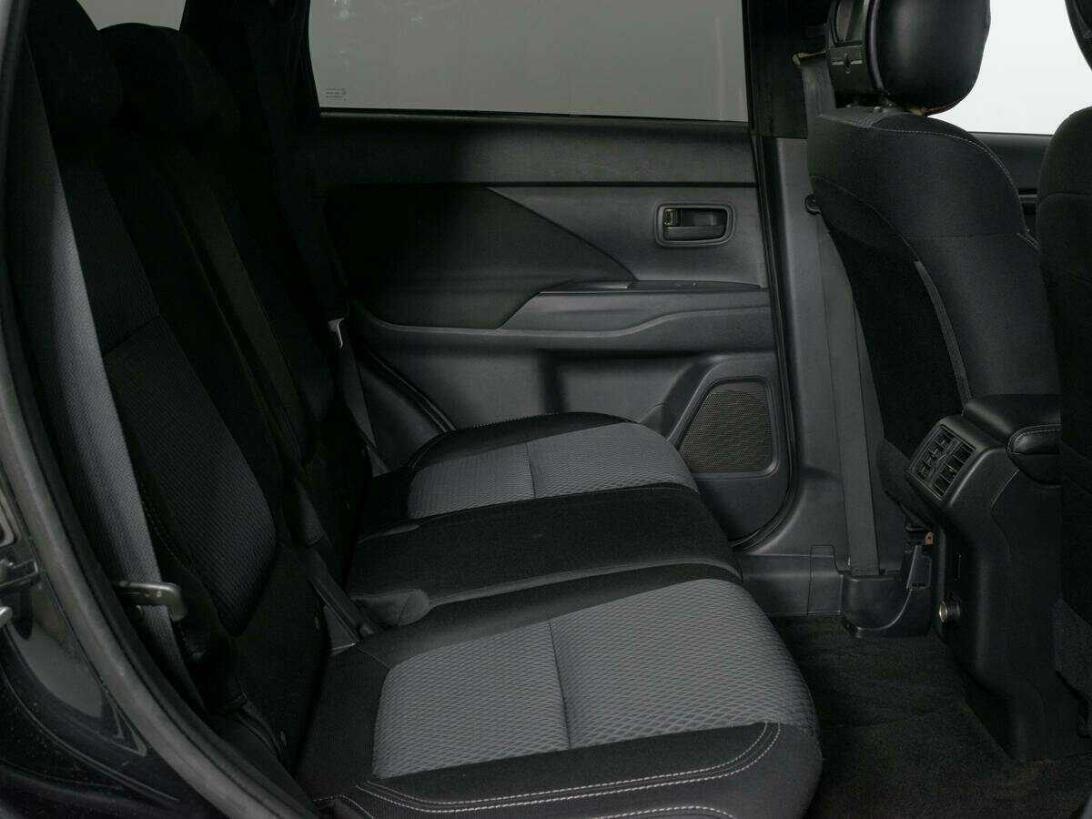 Купить Mitsubishi Outlander с пробегом. Фото: #8
