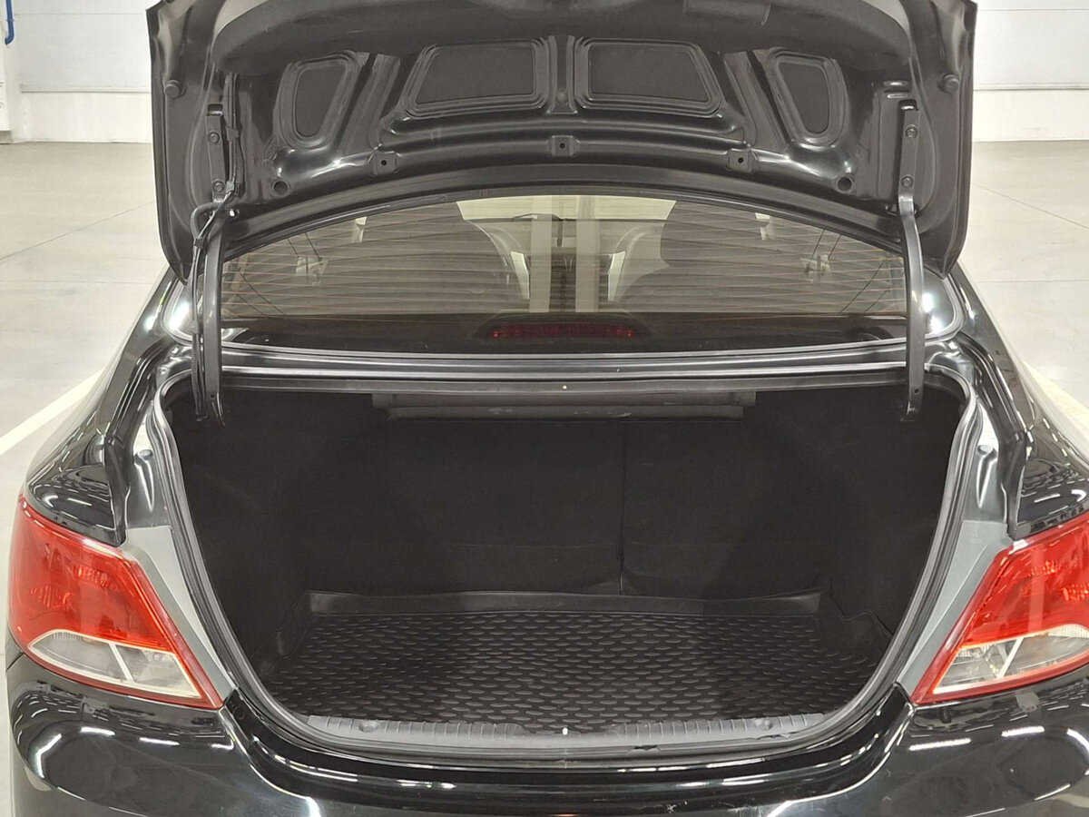 Купить Hyundai Solaris с пробегом. Фото: #9