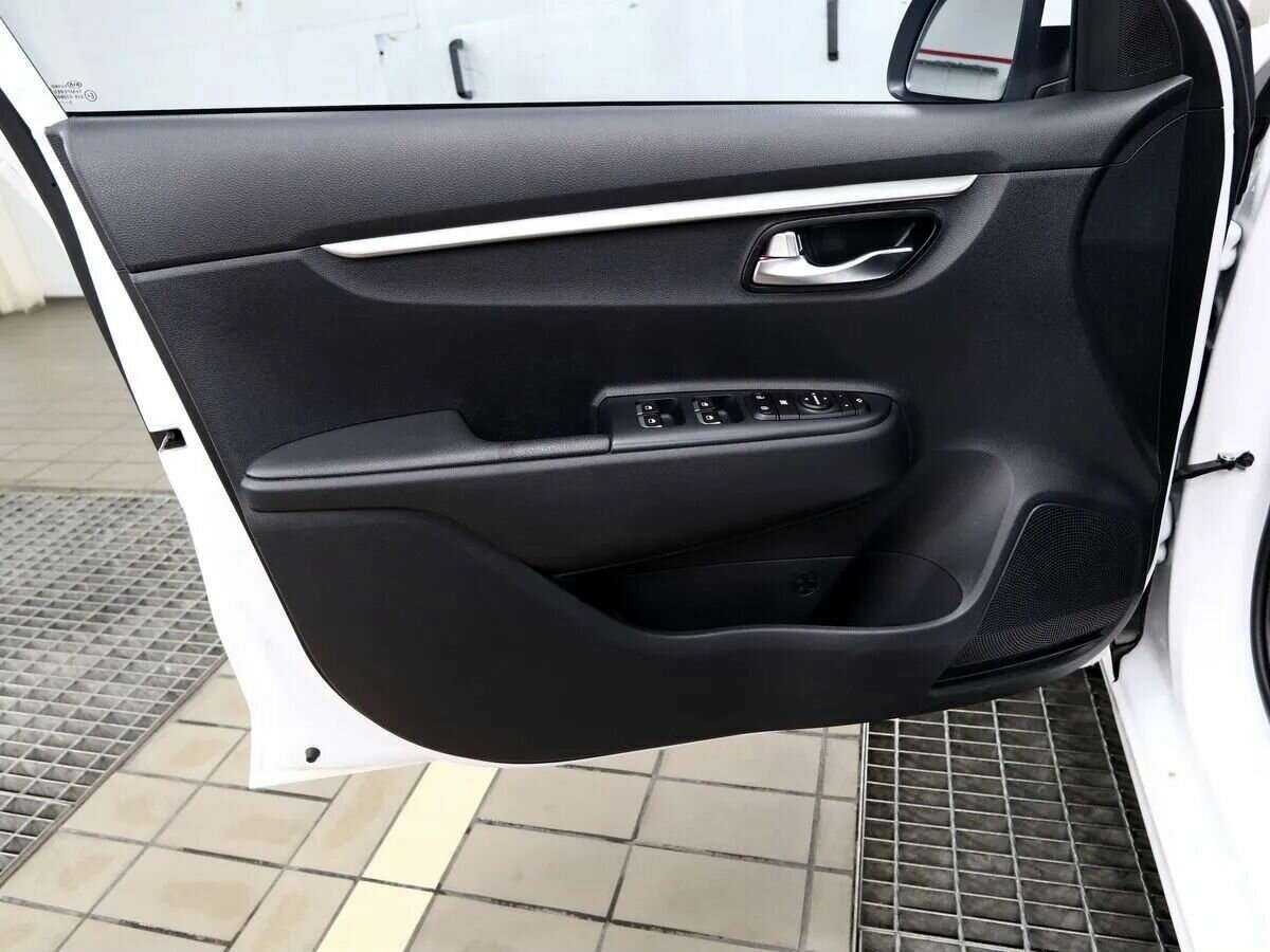 Купить Kia Rio с пробегом. Фото: #7