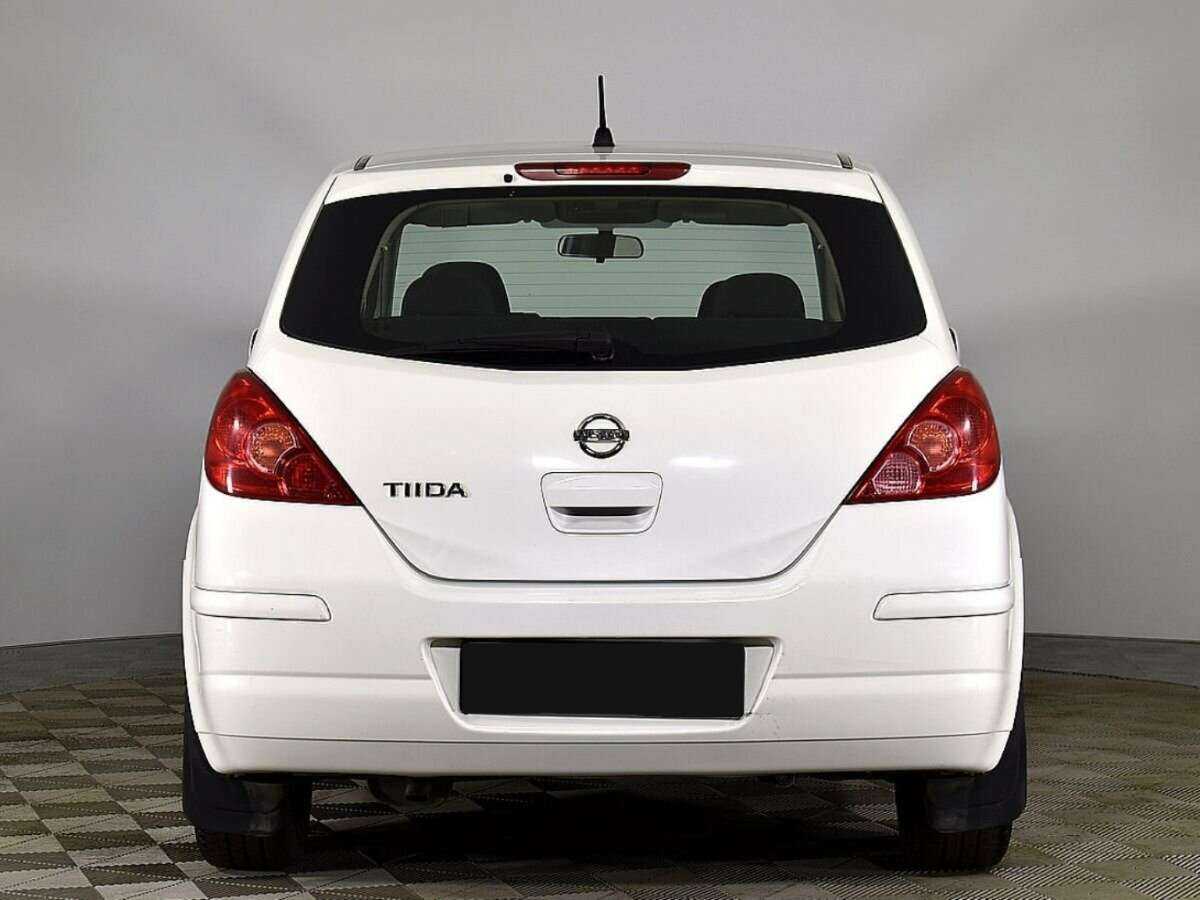 Купить Nissan Tiida с пробегом. Фото: #3