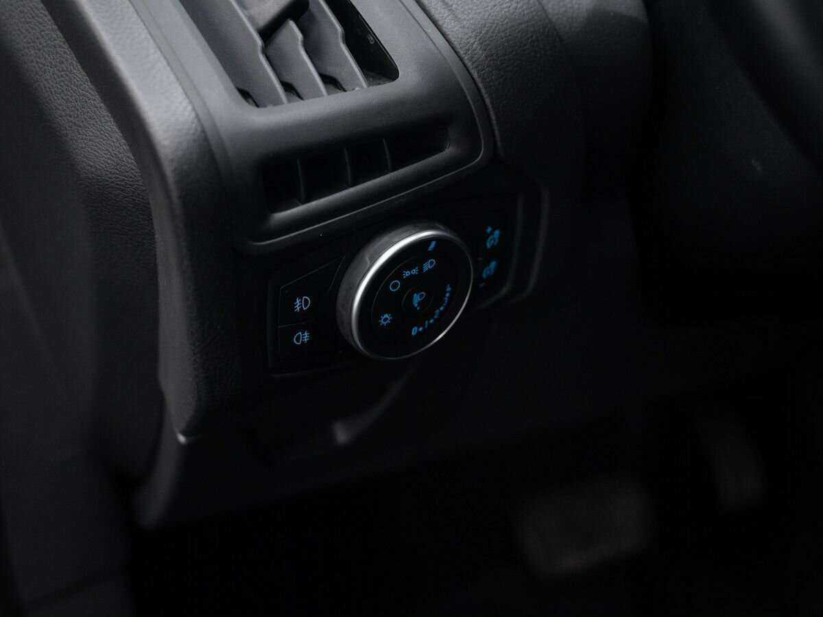 Купить Ford Focus с пробегом. Фото: #19