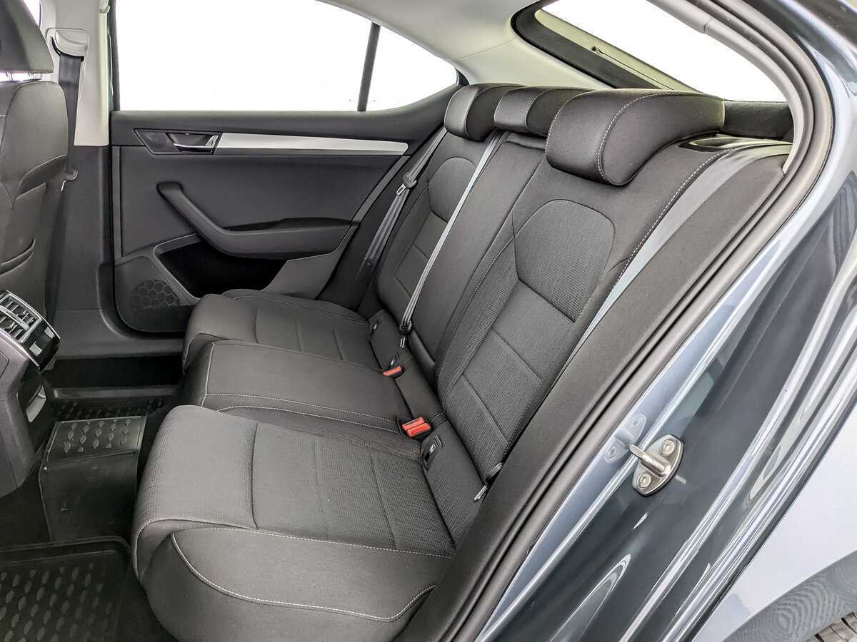 Купить Skoda Superb с пробегом. Фото: #9
