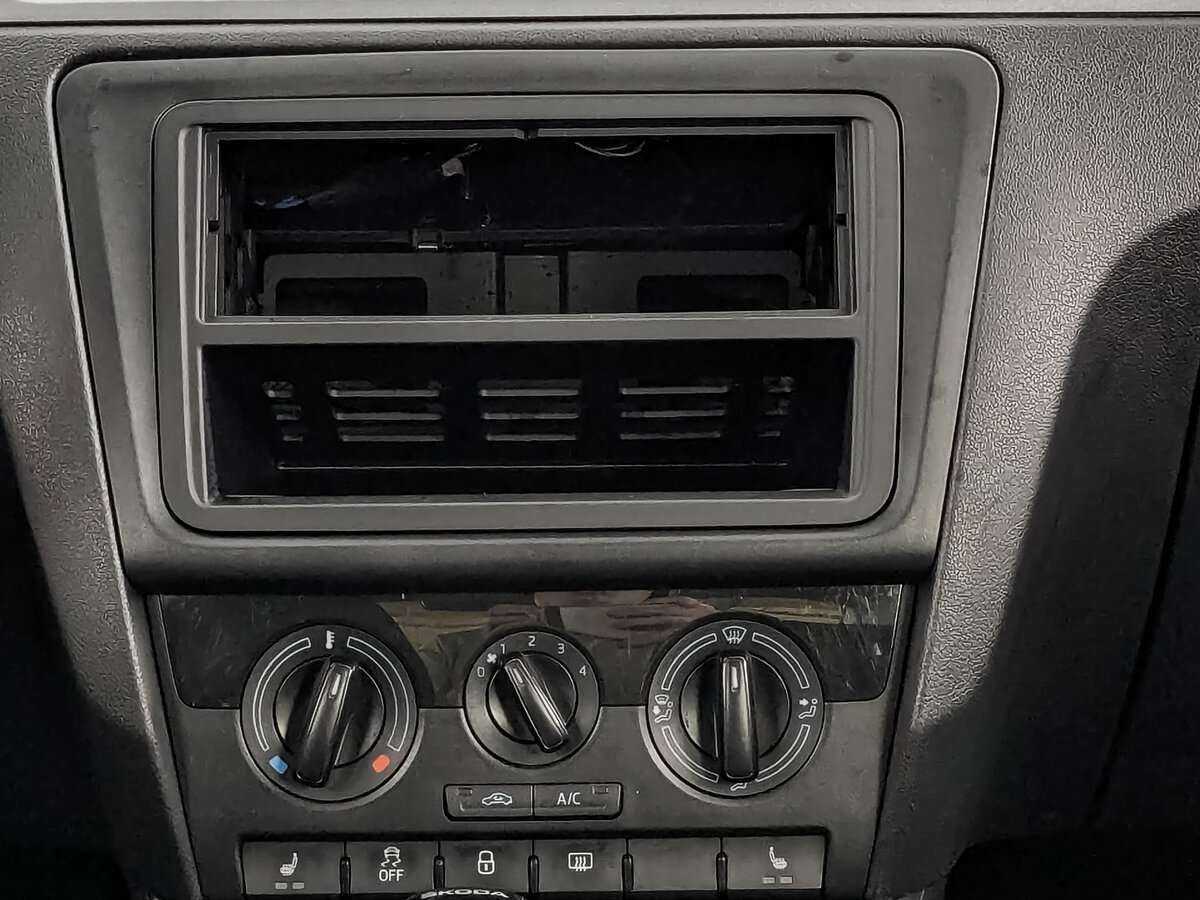 Купить Skoda Rapid с пробегом. Фото: #12