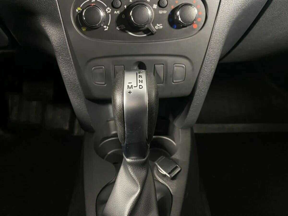 Купить Renault Logan с пробегом. Фото: #7