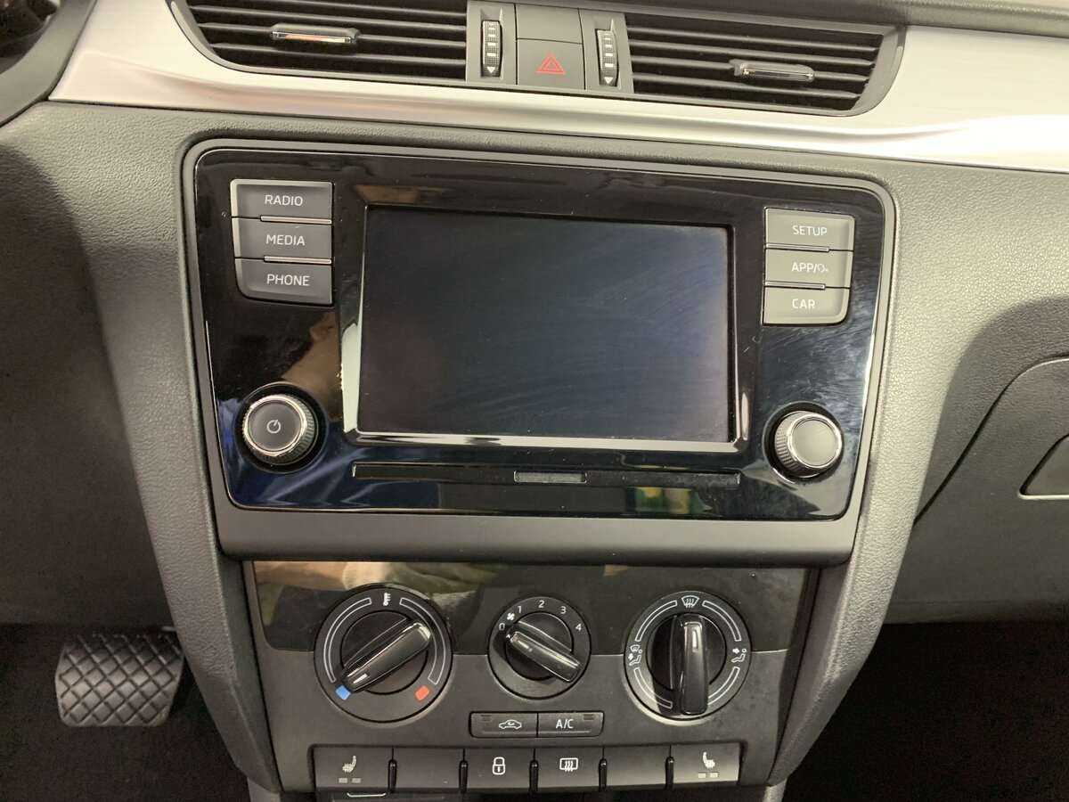 Купить Skoda Rapid с пробегом. Фото: #13