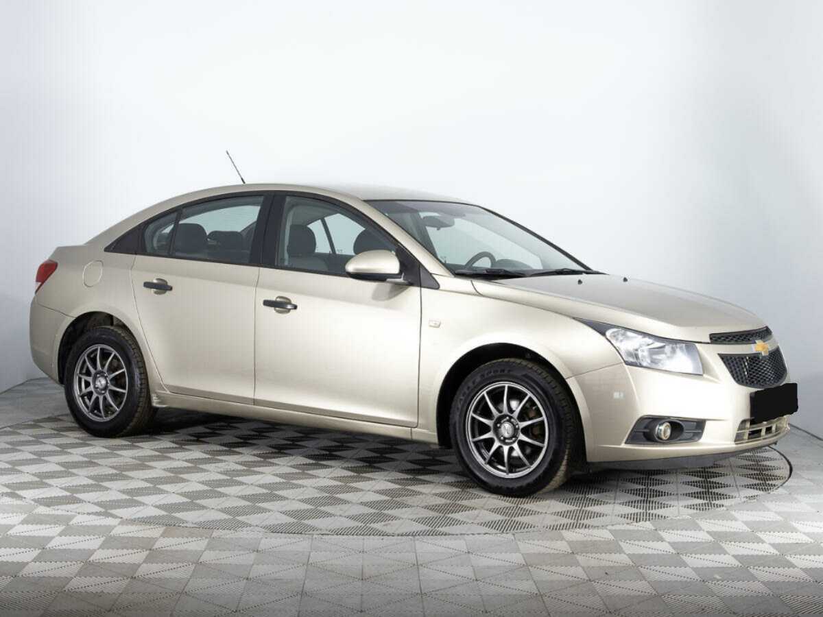 Купить Chevrolet Cruze с пробегом. Фото: #2