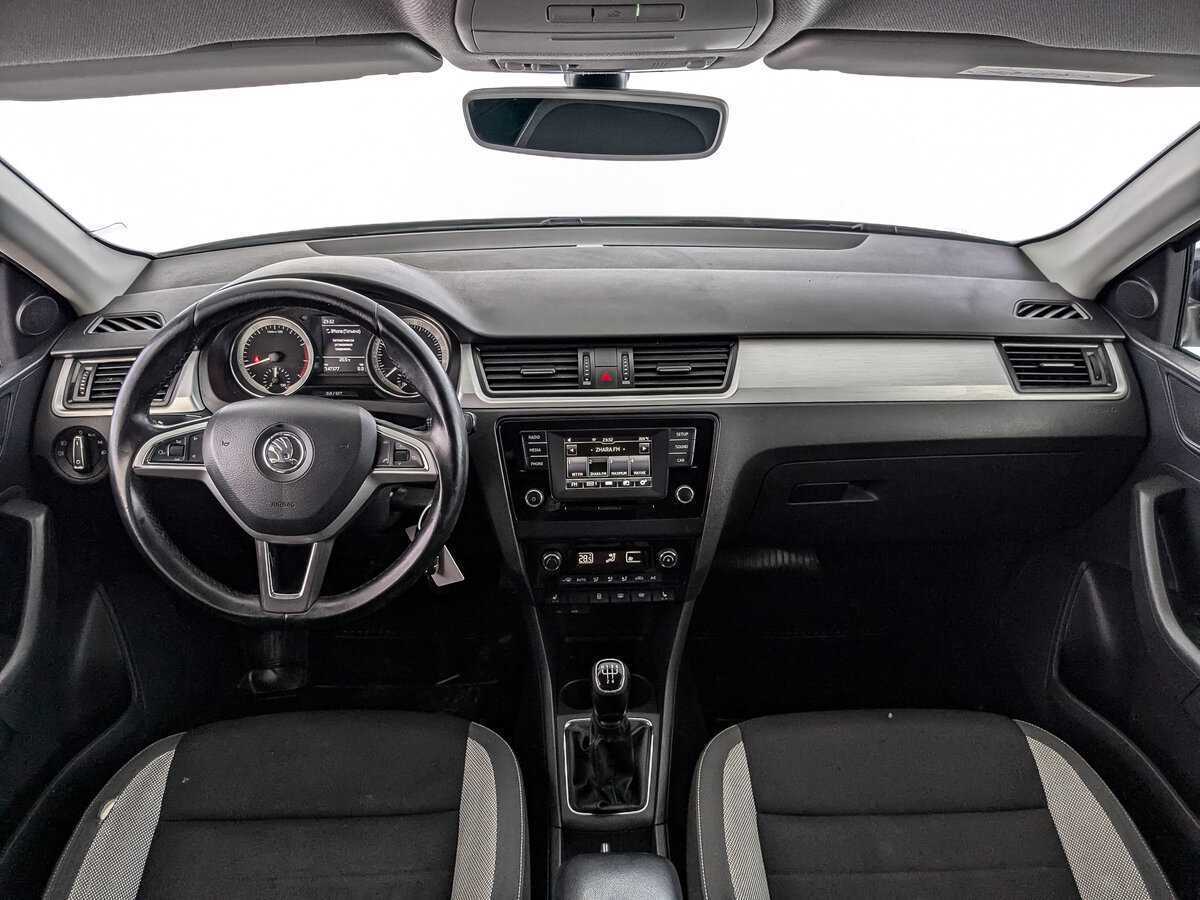 Купить Skoda Rapid с пробегом. Фото: #9