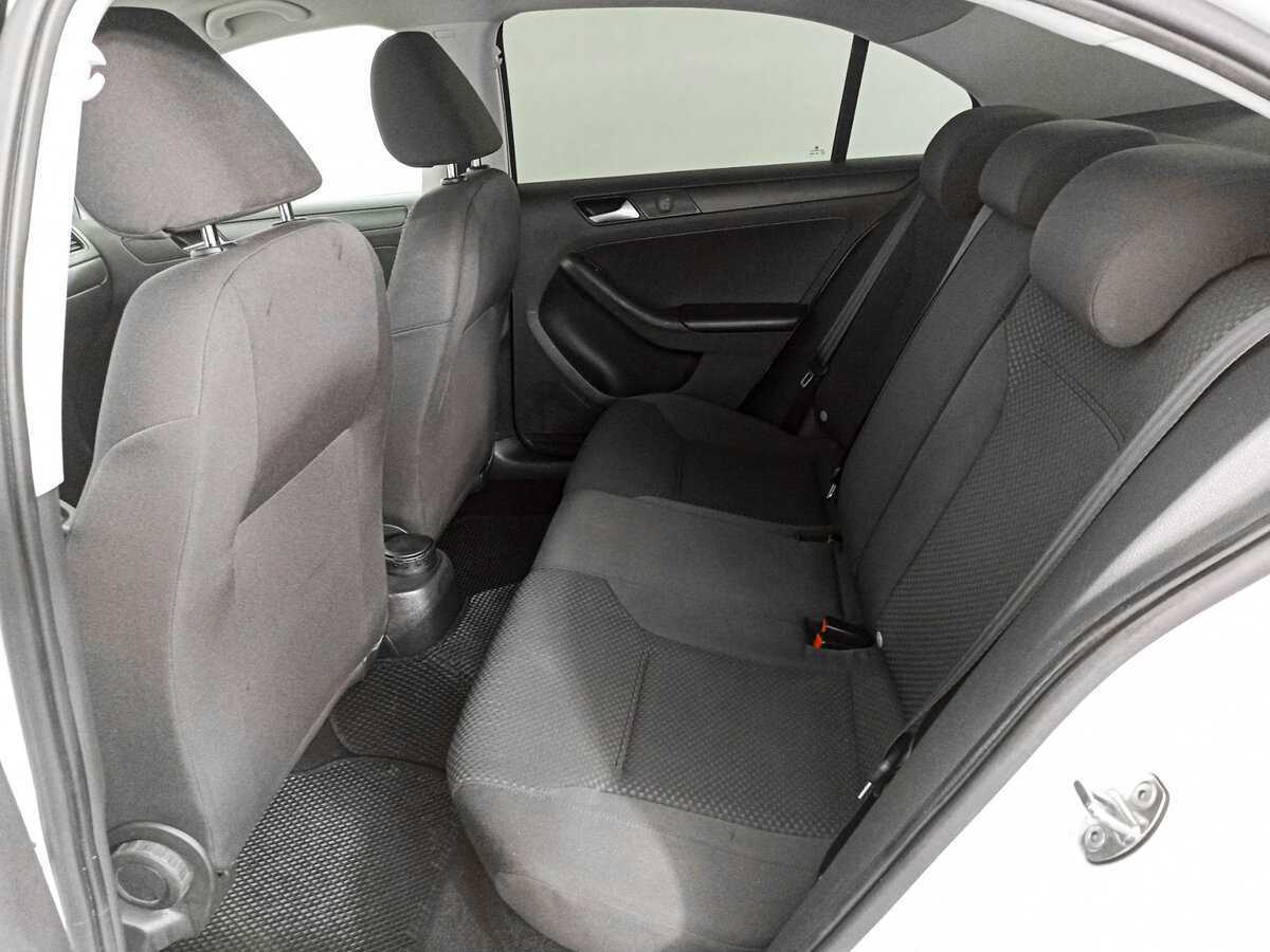 Купить Volkswagen Jetta с пробегом. Фото: #11
