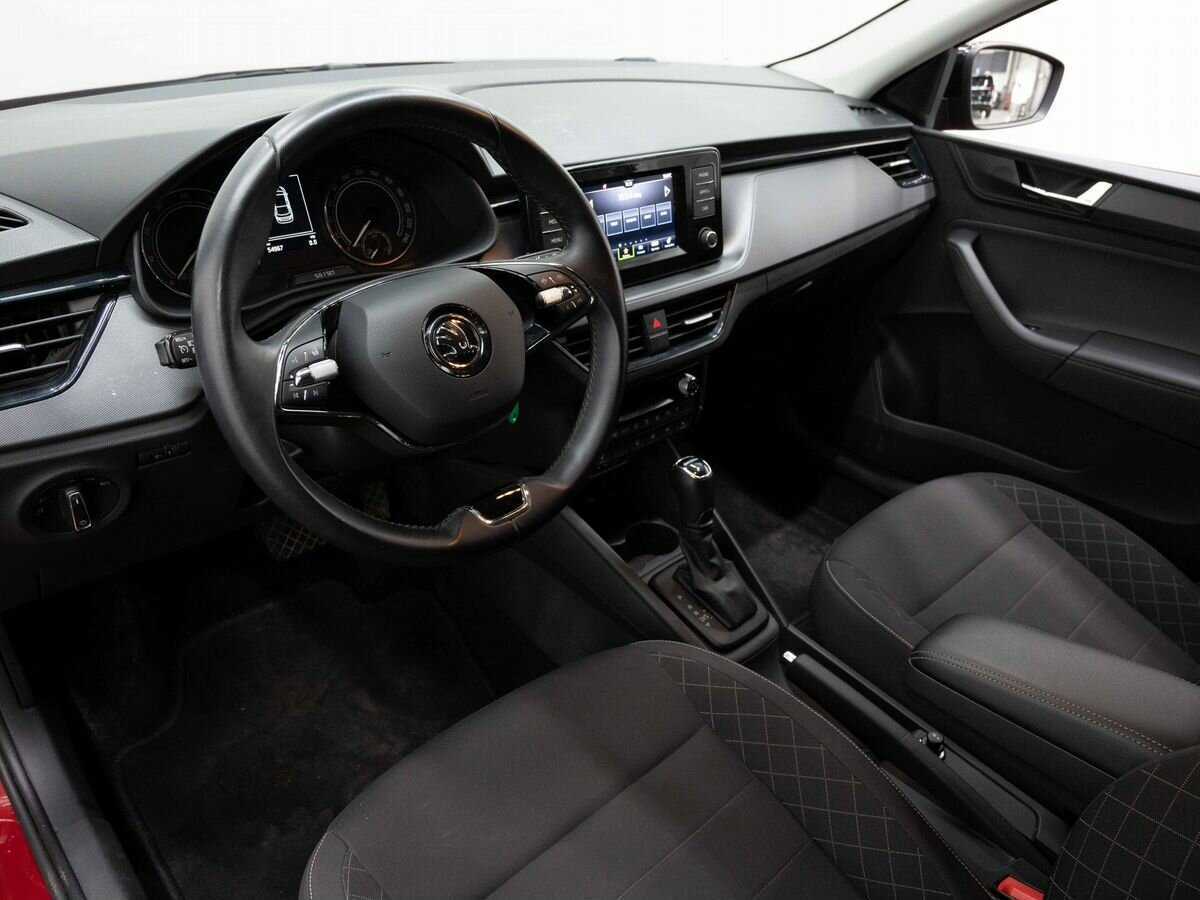 Купить Skoda Rapid с пробегом. Фото: #6