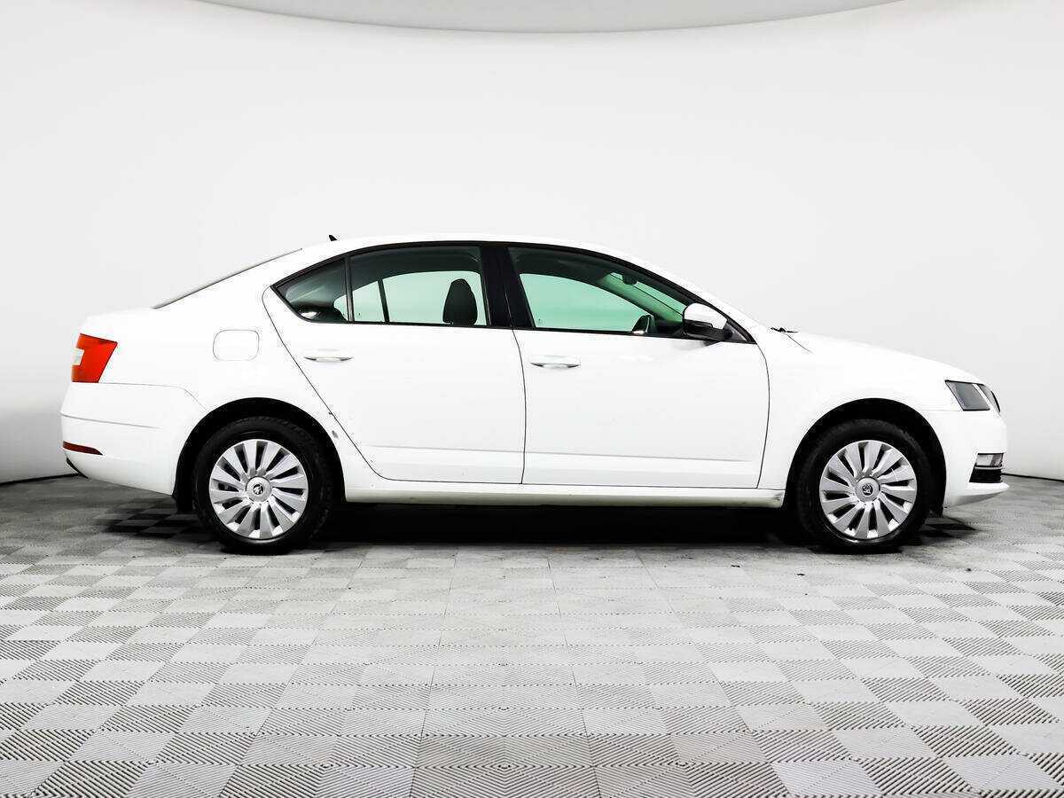 Купить Skoda Octavia с пробегом. Фото: #3