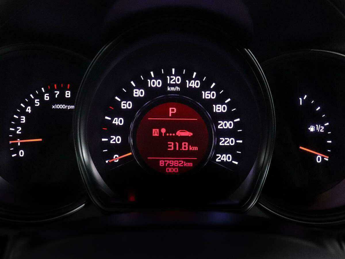 Купить Kia Ceed с пробегом. Фото: #8