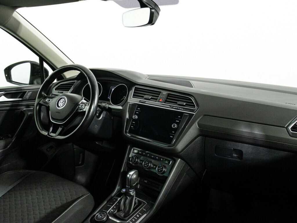 Купить Volkswagen Tiguan с пробегом. Фото: #8