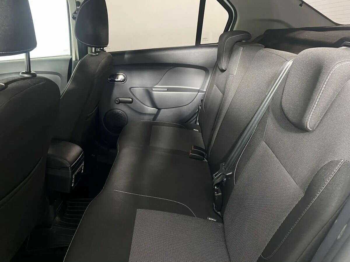 Купить Renault Logan с пробегом. Фото: #5