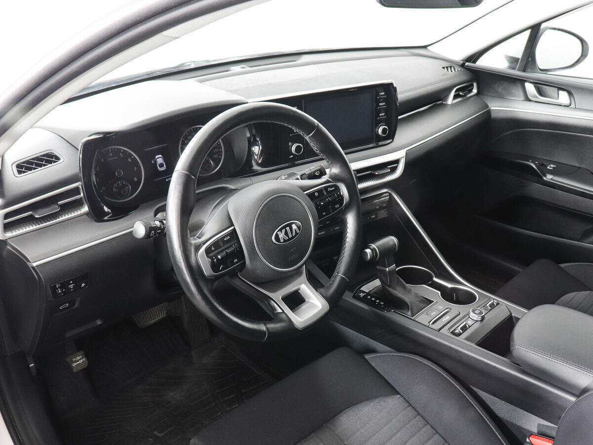 Купить Kia K5 с пробегом. Фото: #8