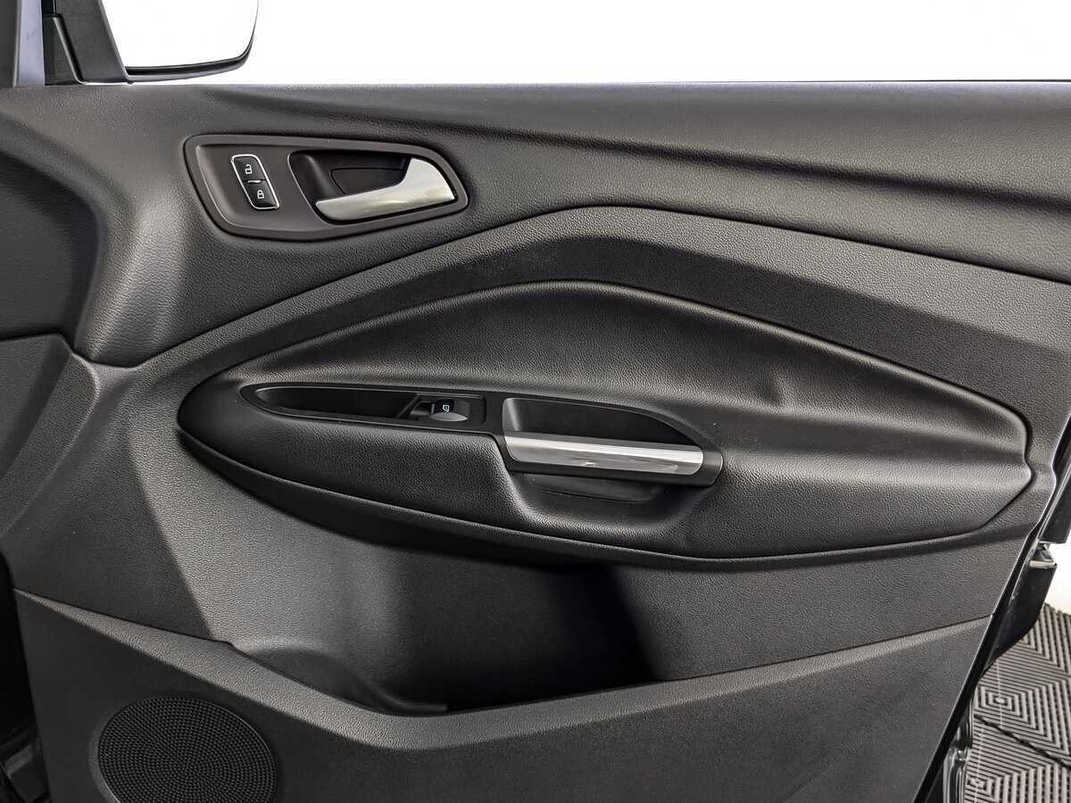 Купить Ford Kuga с пробегом. Фото: #18