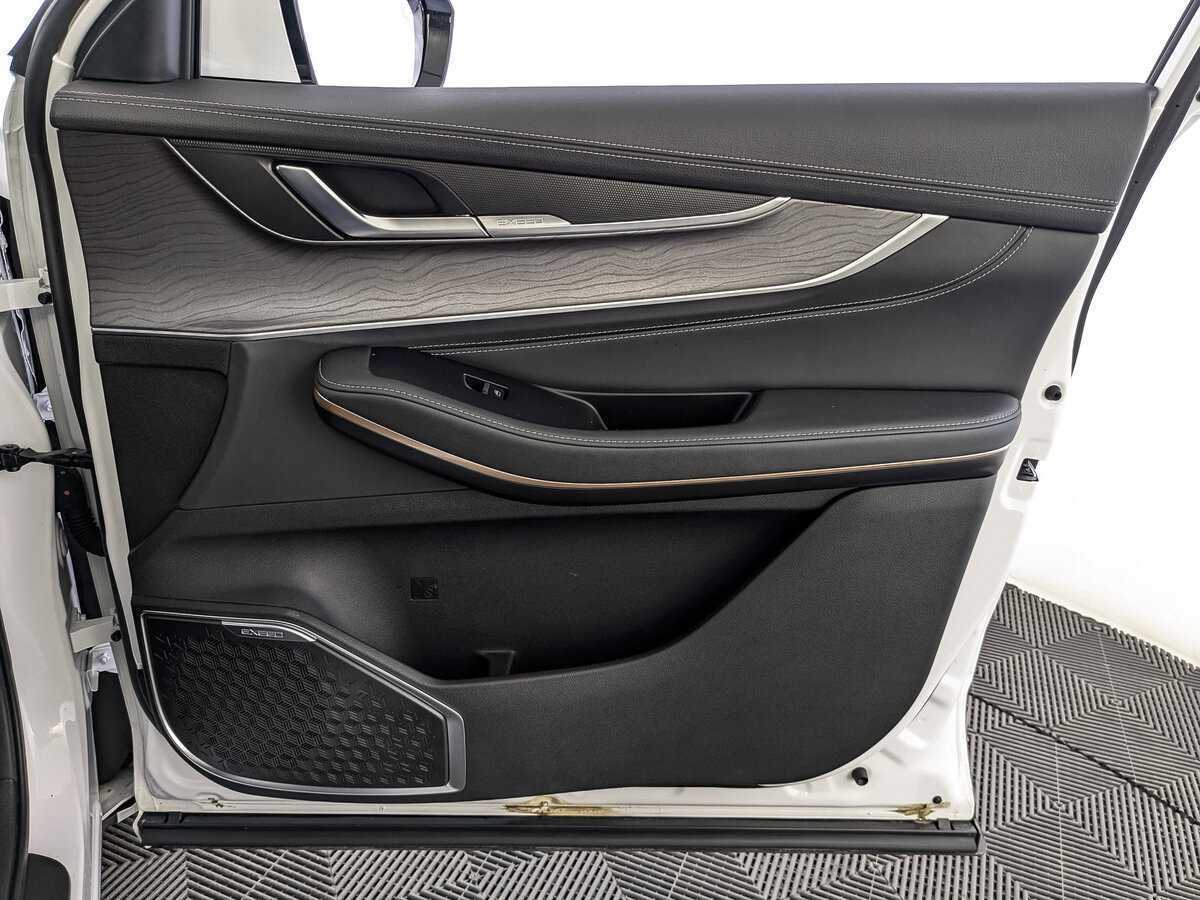 Купить EXEED LX с пробегом. Фото: #21