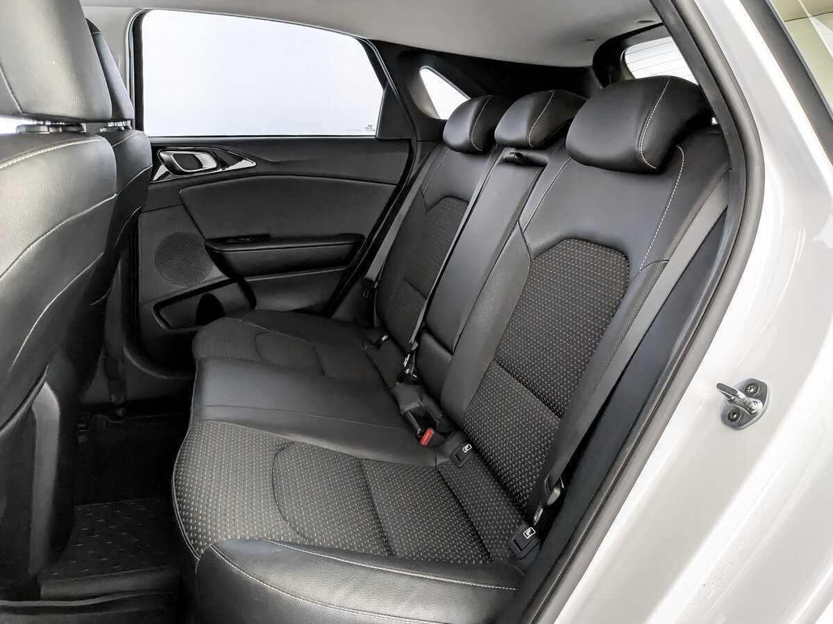 Купить Kia Ceed с пробегом. Фото: #11