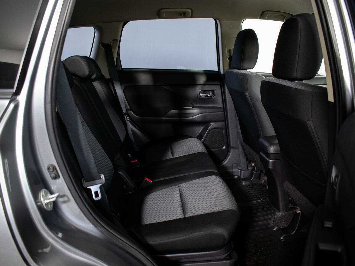 Купить Mitsubishi Outlander с пробегом. Фото: #6